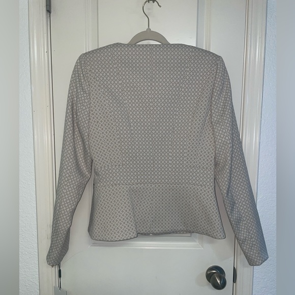 Calvin Klein Blazer size 8 - Picture 2 of 3